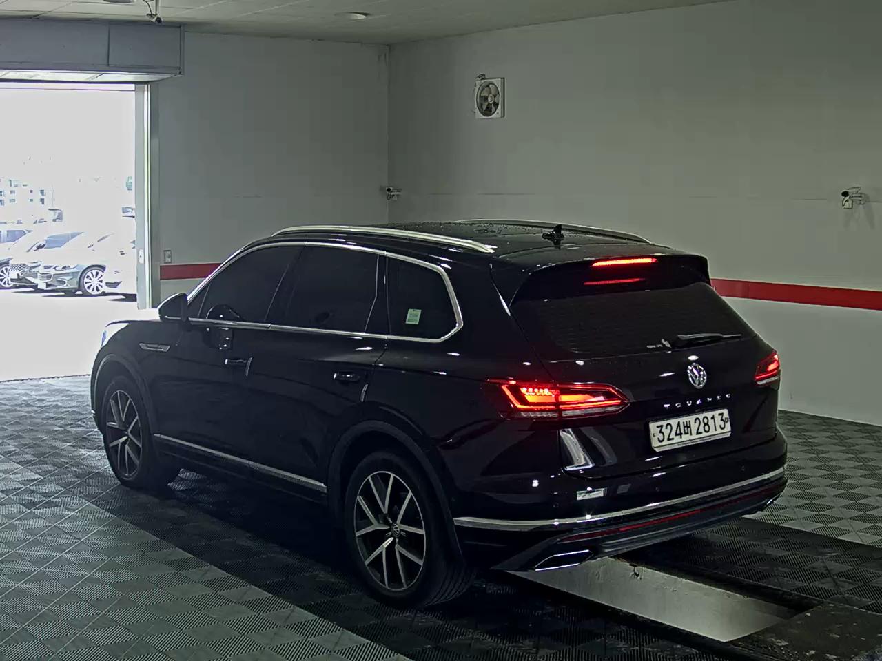 2020 - volkswagen touareg