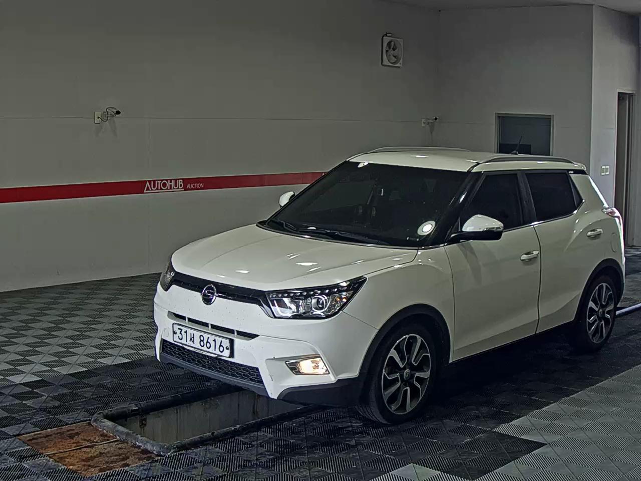 KG MOBILITY (SSANGYONG) TIVOLI LX