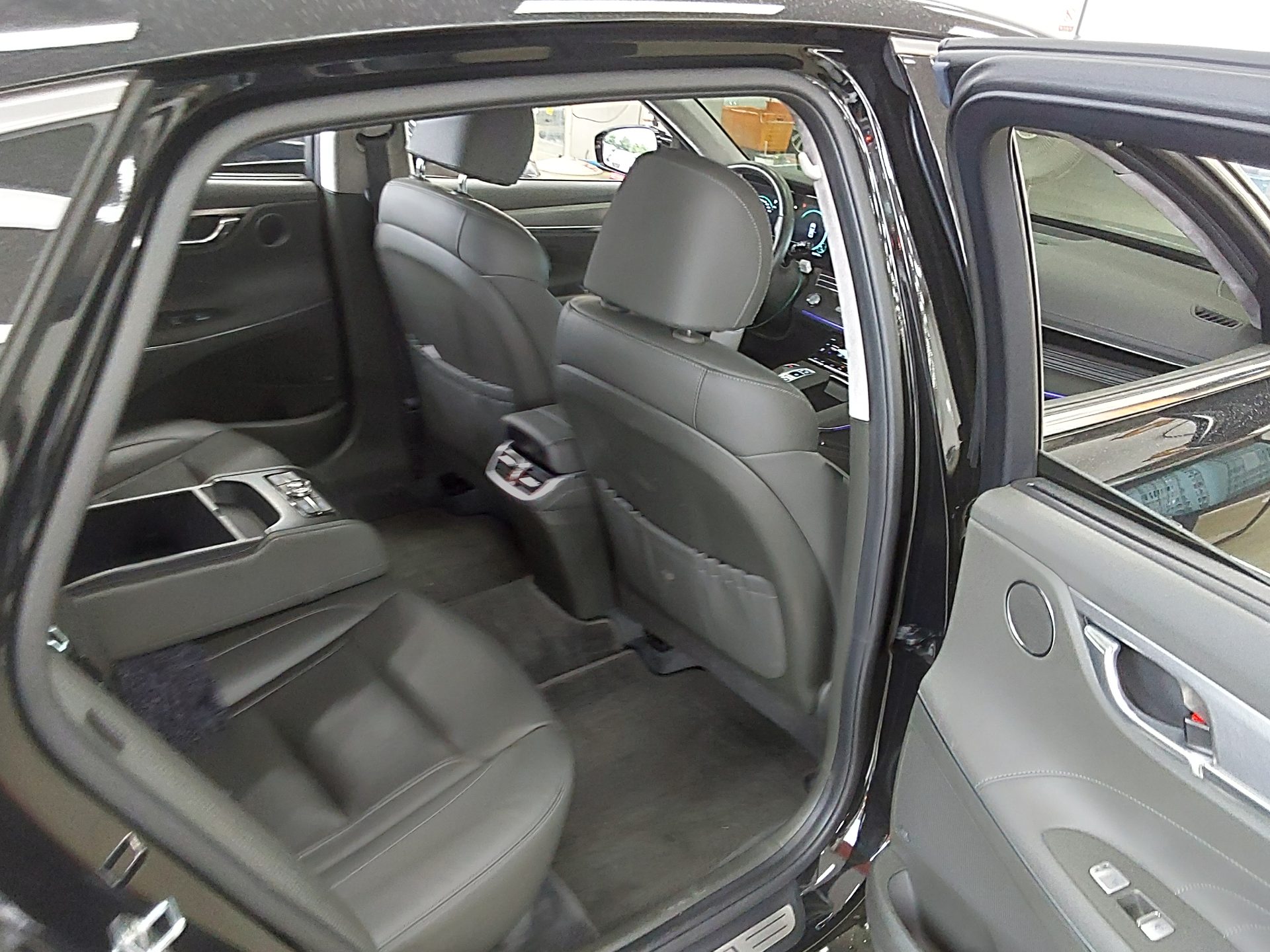 2022 - hyundai grandeur