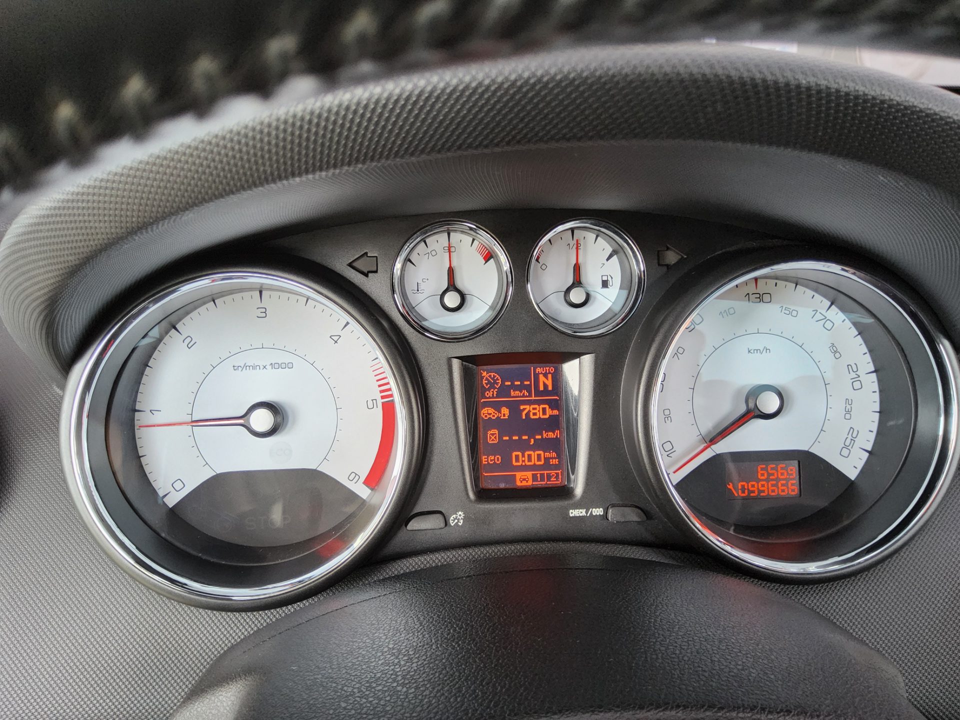 2013 - peugeot 308