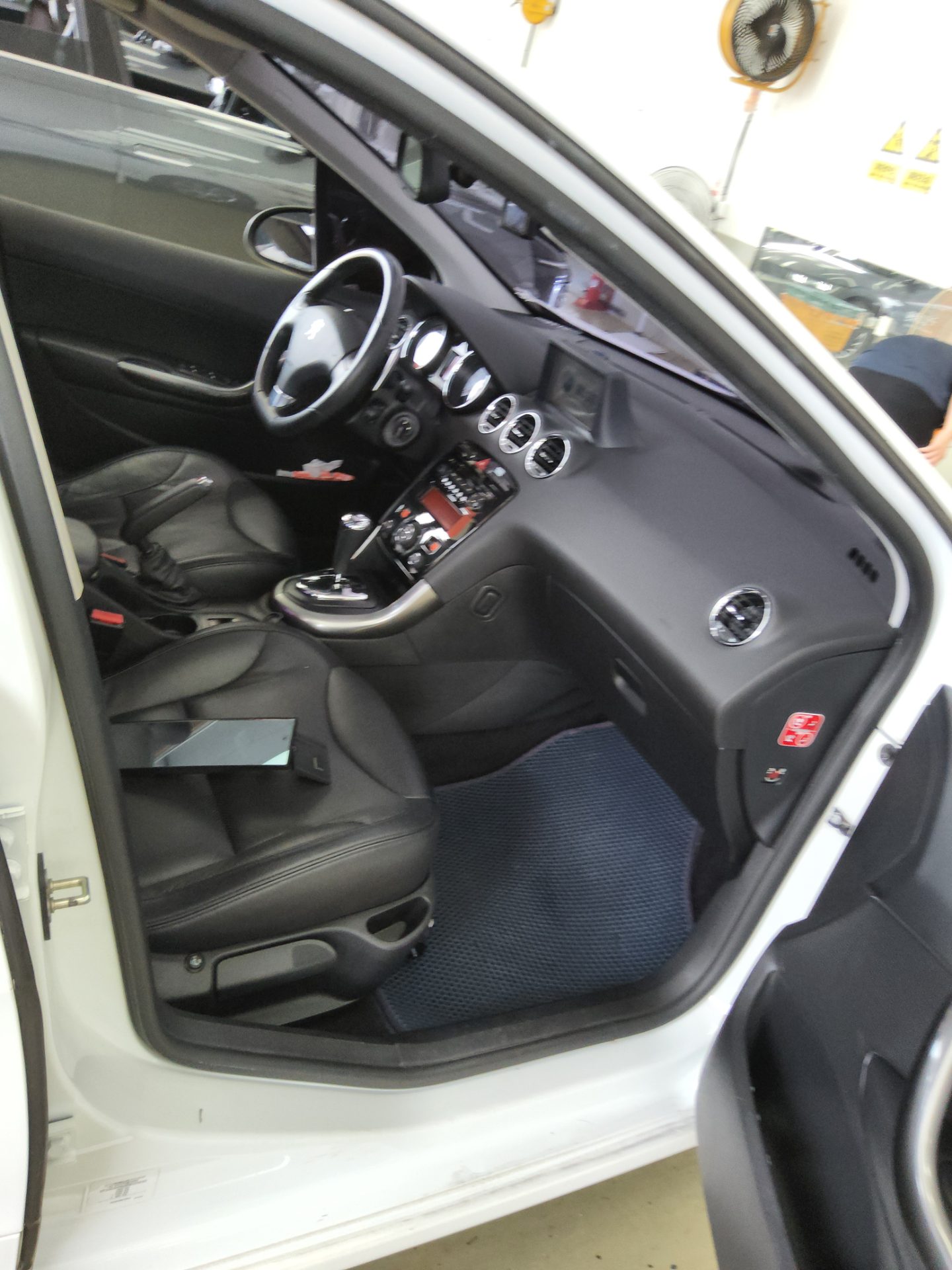2013 - peugeot 308
