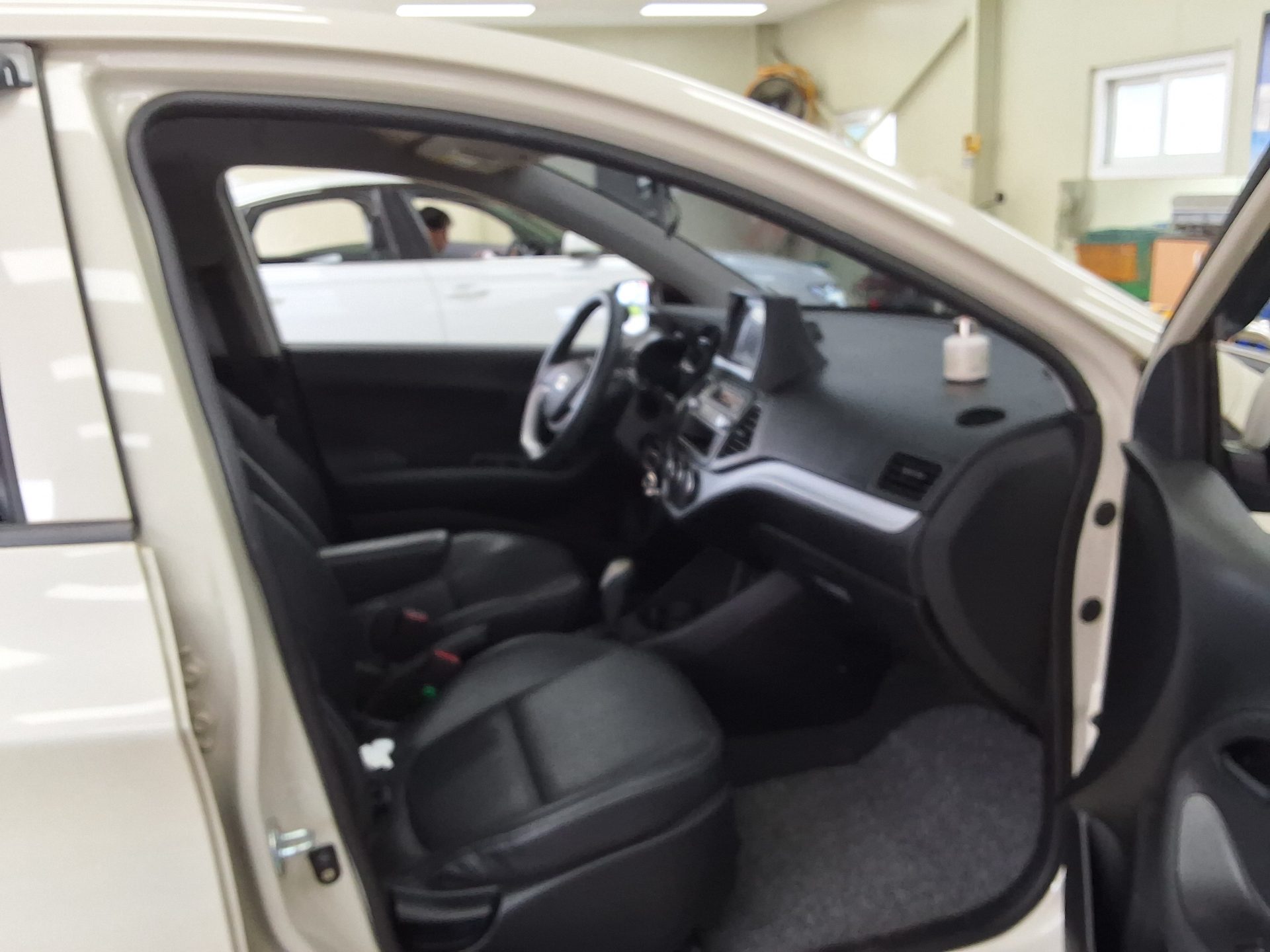 2012 - kia morning