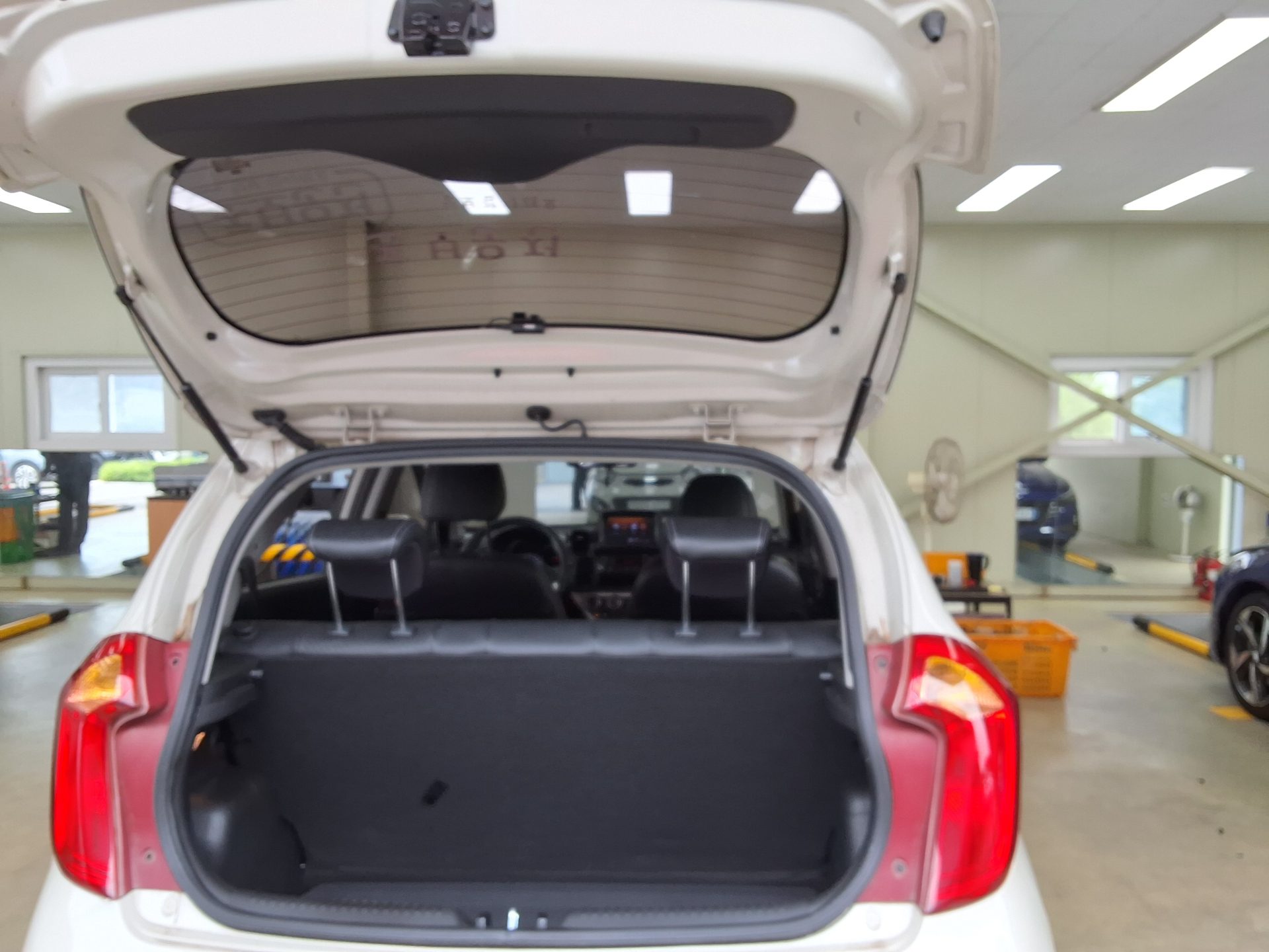 2012 - kia morning