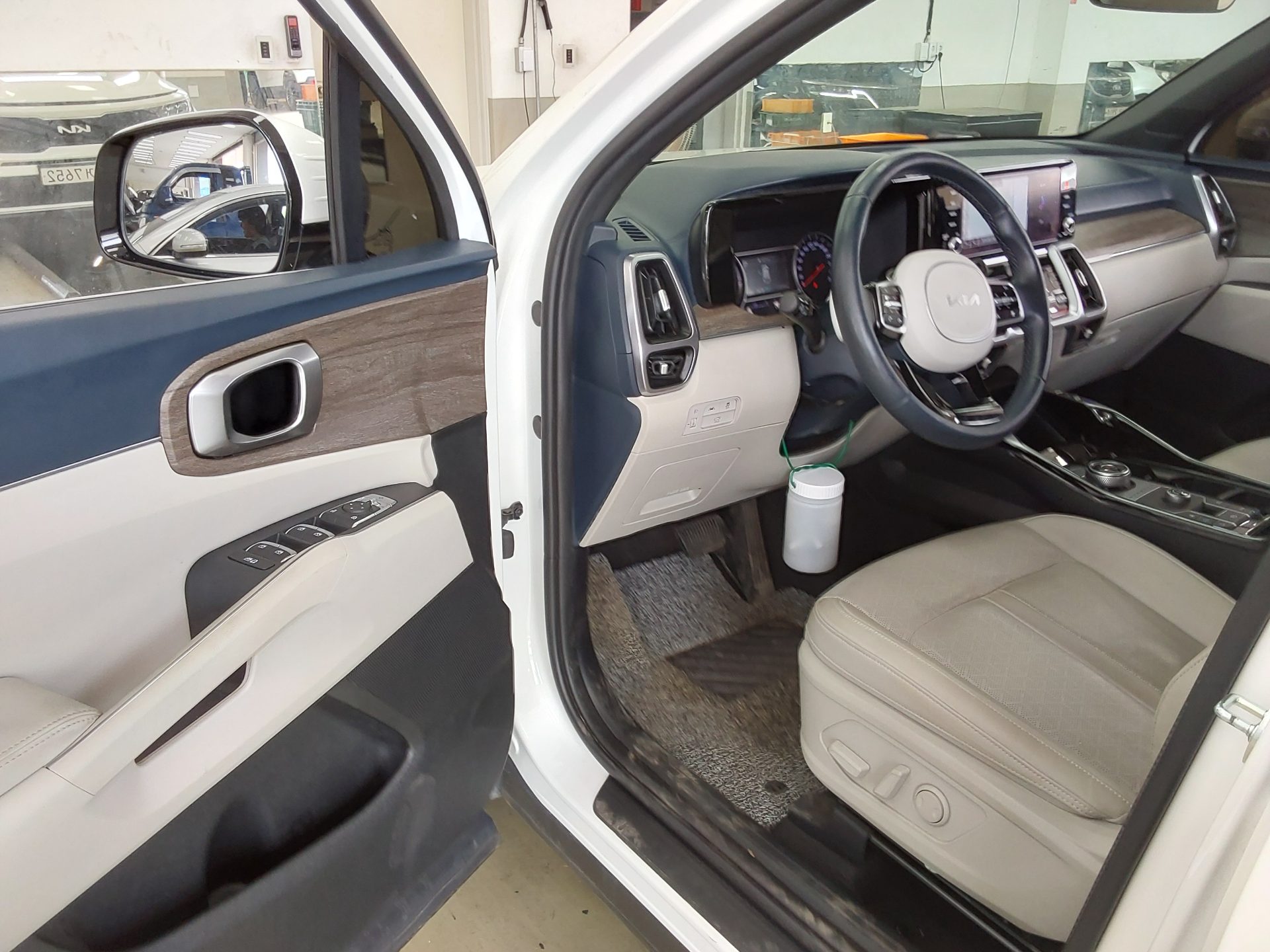 2023 - kia sorento