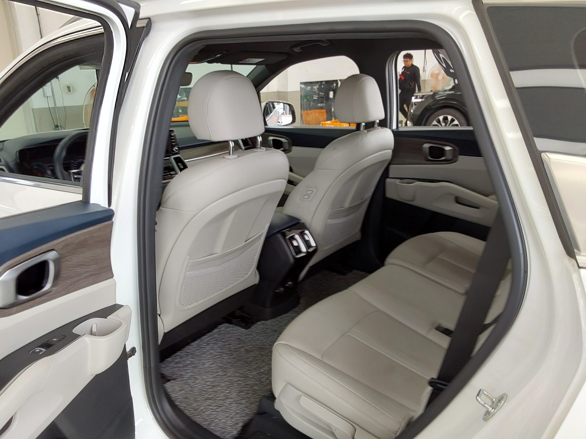 2023 - kia sorento