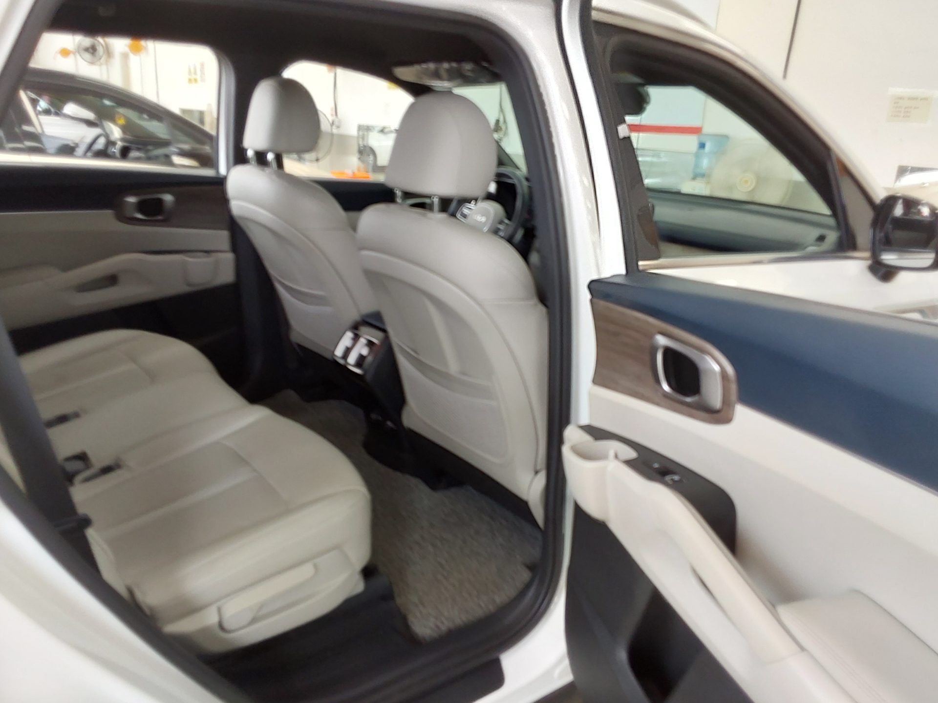 2023 - kia sorento