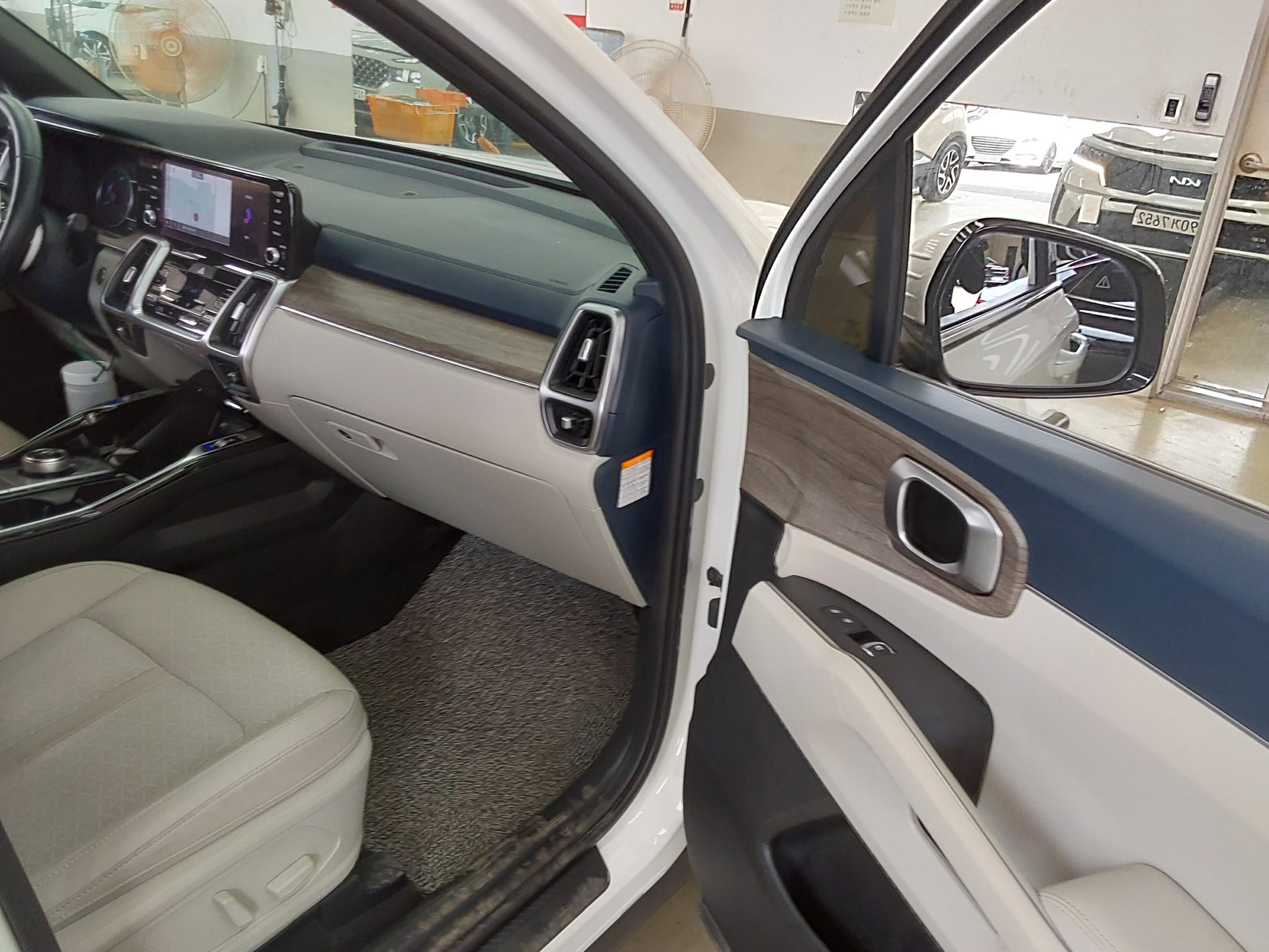 2023 - kia sorento