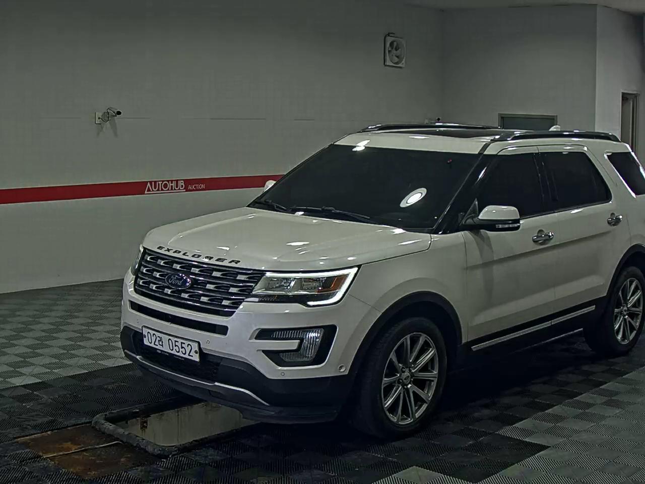 2016 - ford explorer