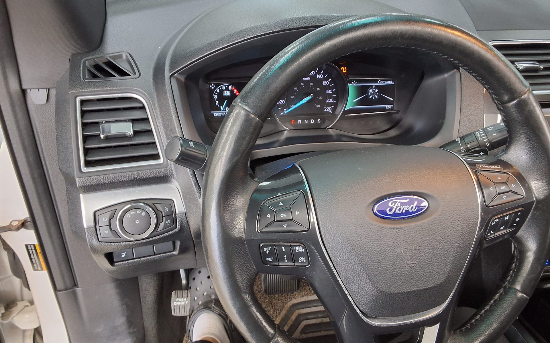 2016 - ford explorer