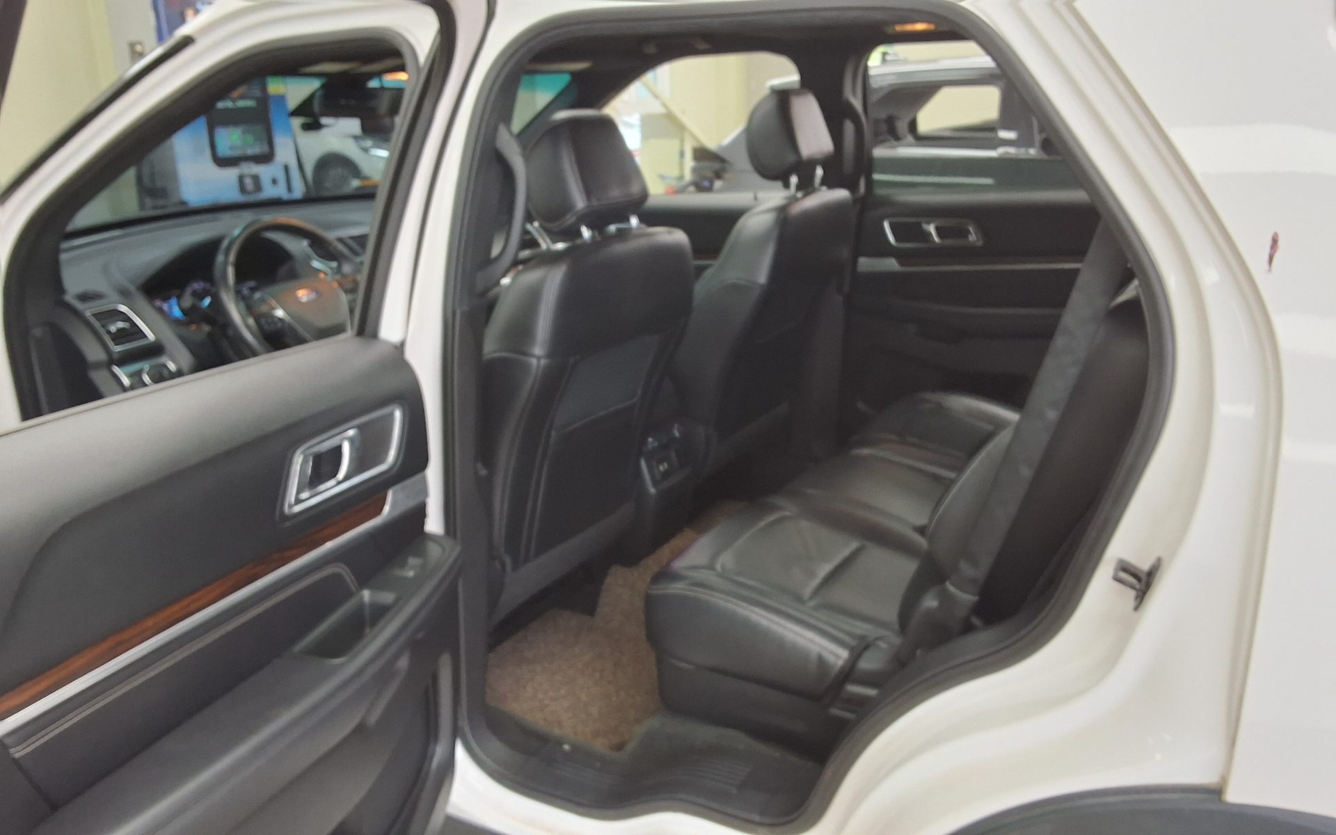 2016 - ford explorer