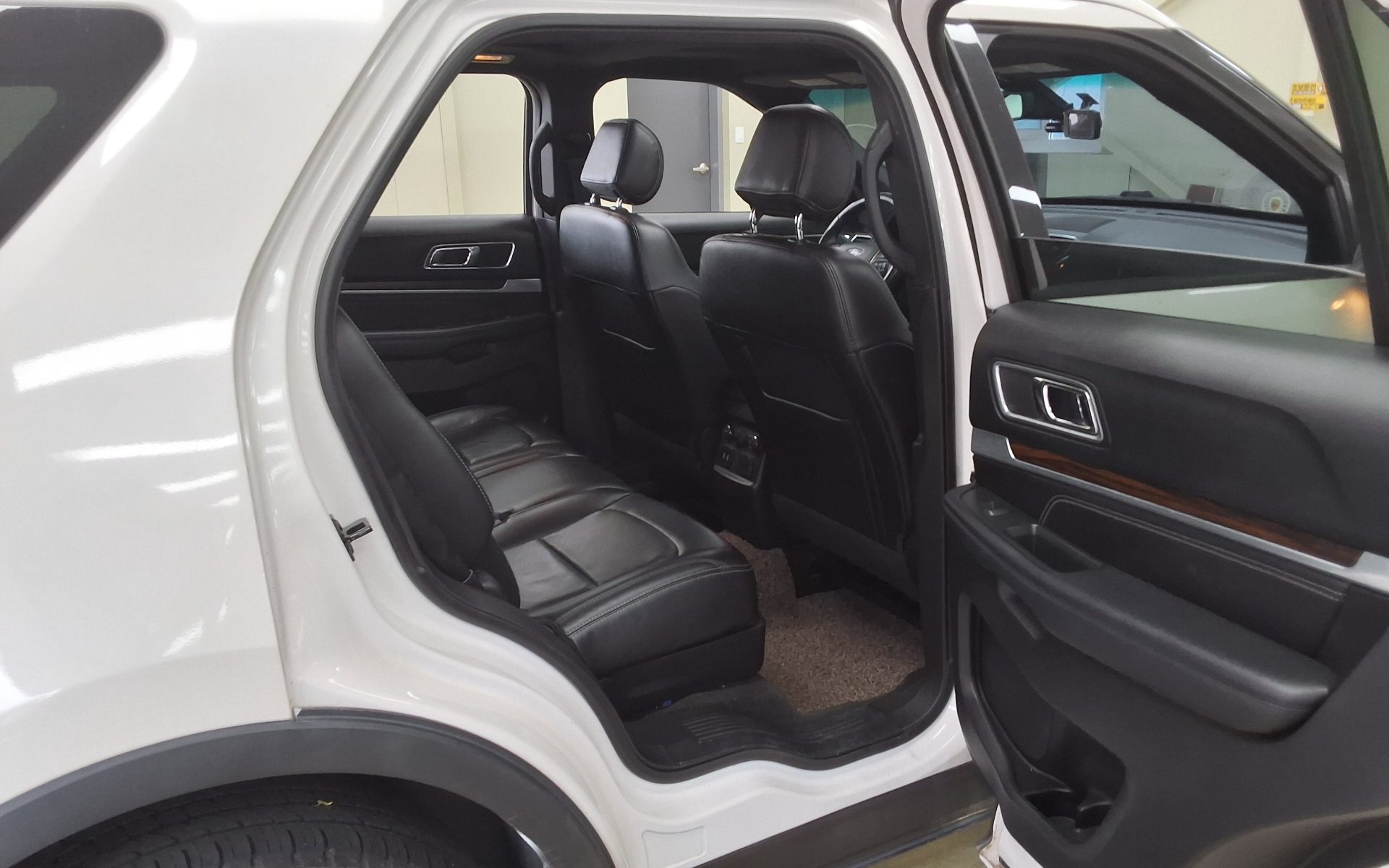 2016 - ford explorer