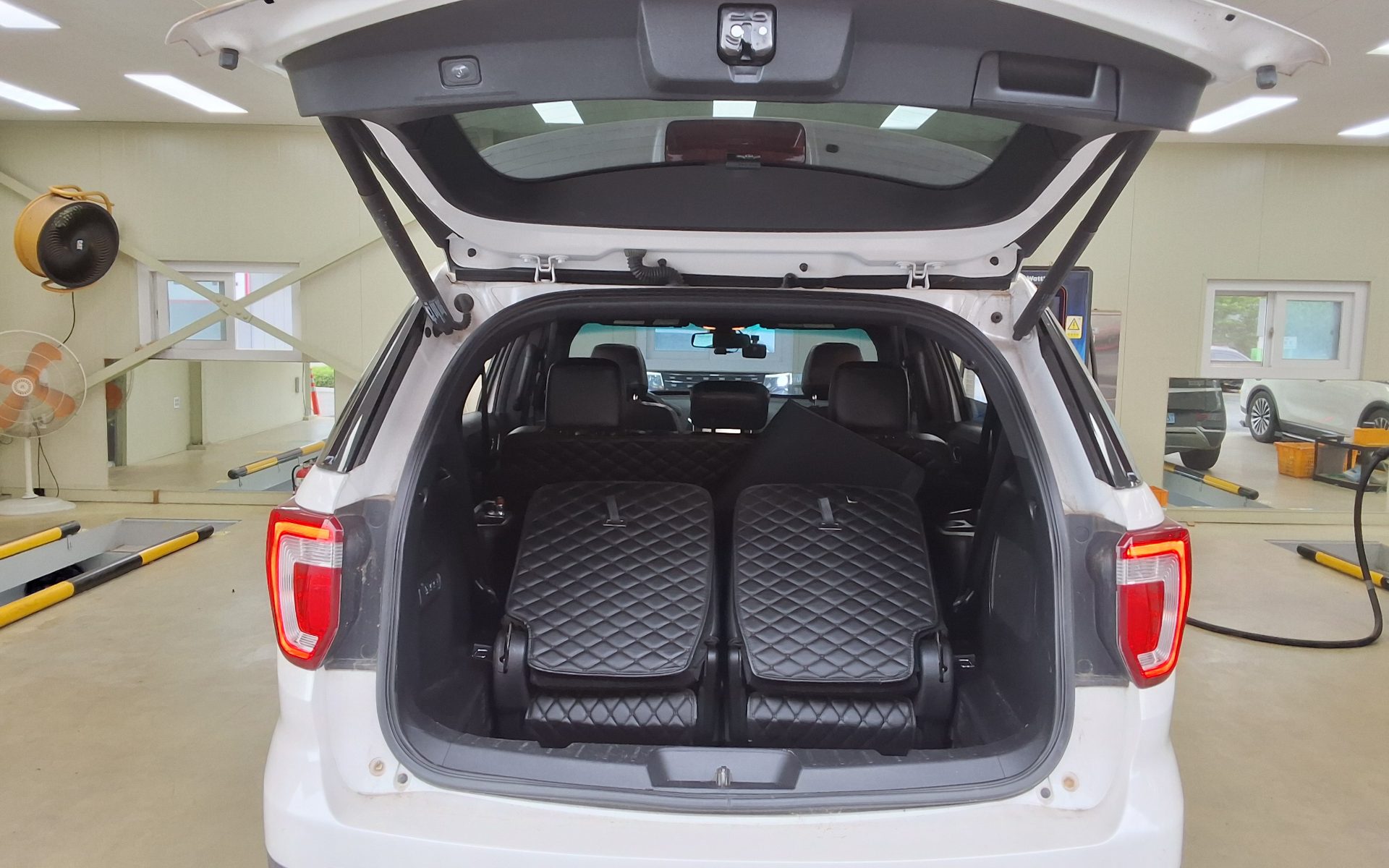 2016 - ford explorer