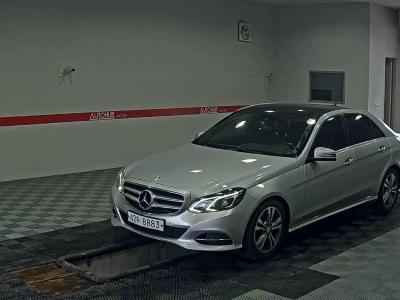 MERCEDES-BENZ CLASS (4TH GEN) E220 CDI AVANTGARDE