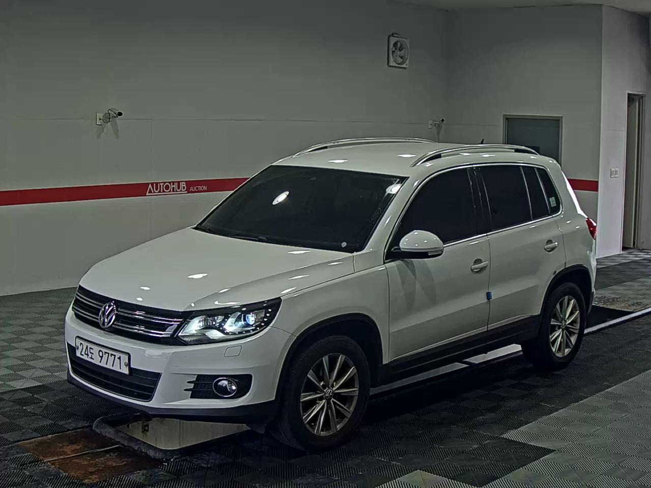 VOLKSWAGEN TIGUAN TDI BLUEMOTION