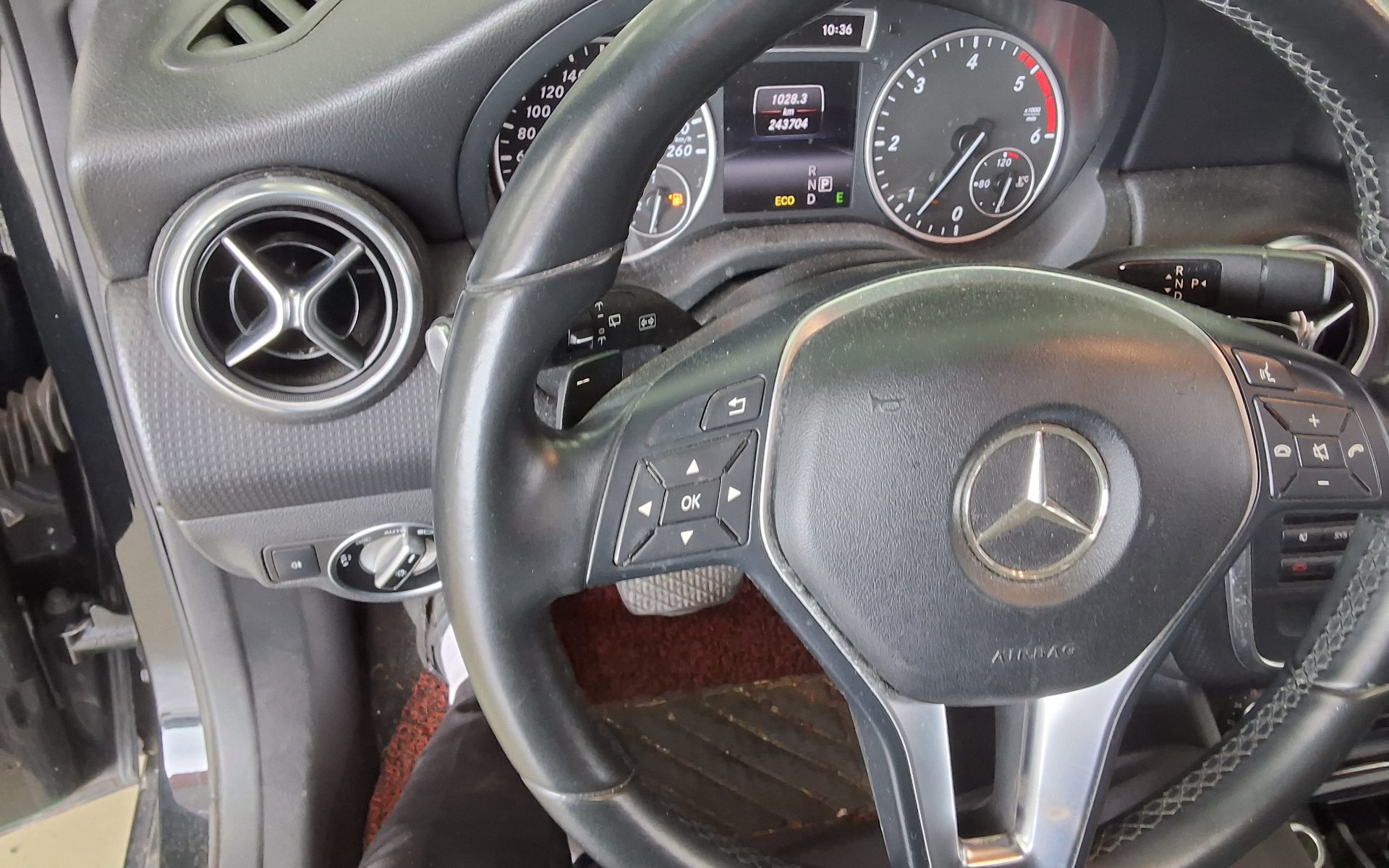 2015 - mercedes-benz a180