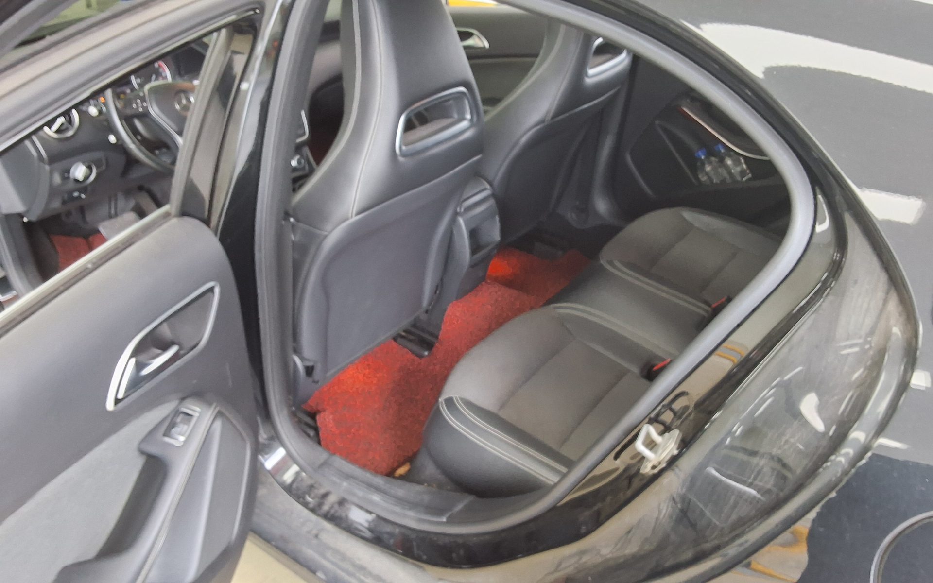 2015 - mercedes-benz a180