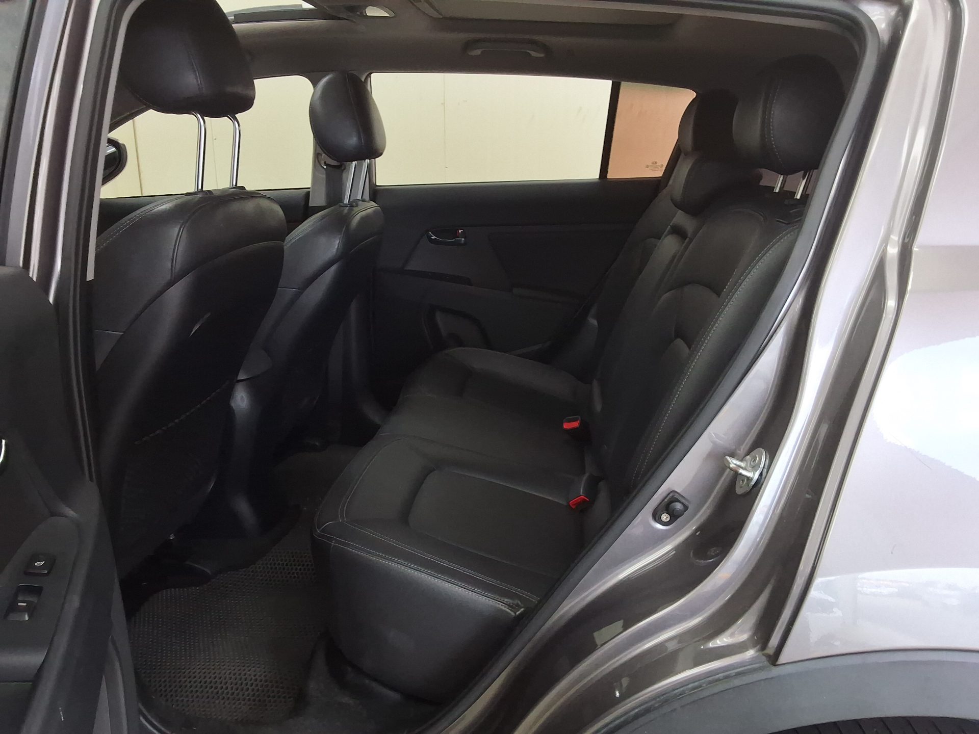 2011 - kia sportage