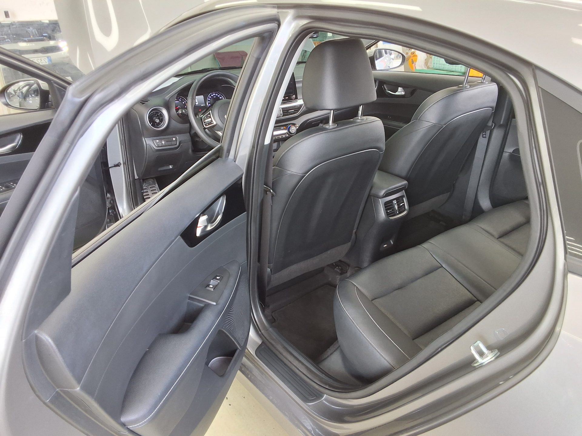 2024 - kia k3
