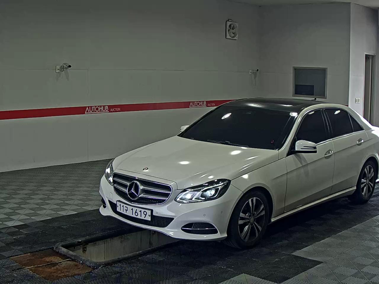 MERCEDES-BENZ CLASS (4TH GEN) E220 CDI AVANTGARDE