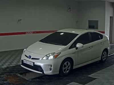TOYOTA PRIUS (3RD GEN) E