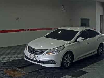 HYUNDAI GRANDEUR HG HEV