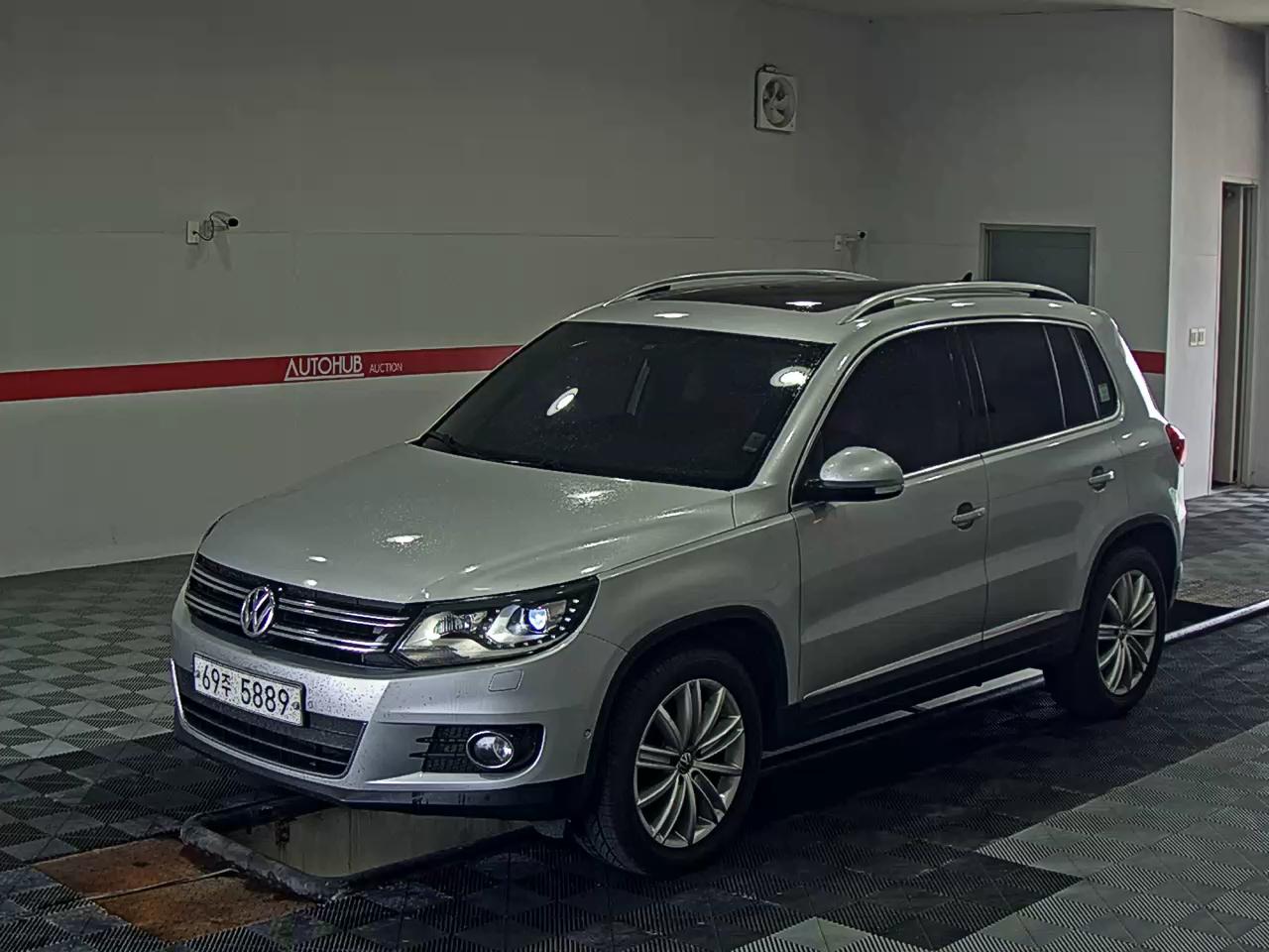 2012 - volkswagen tiguan
