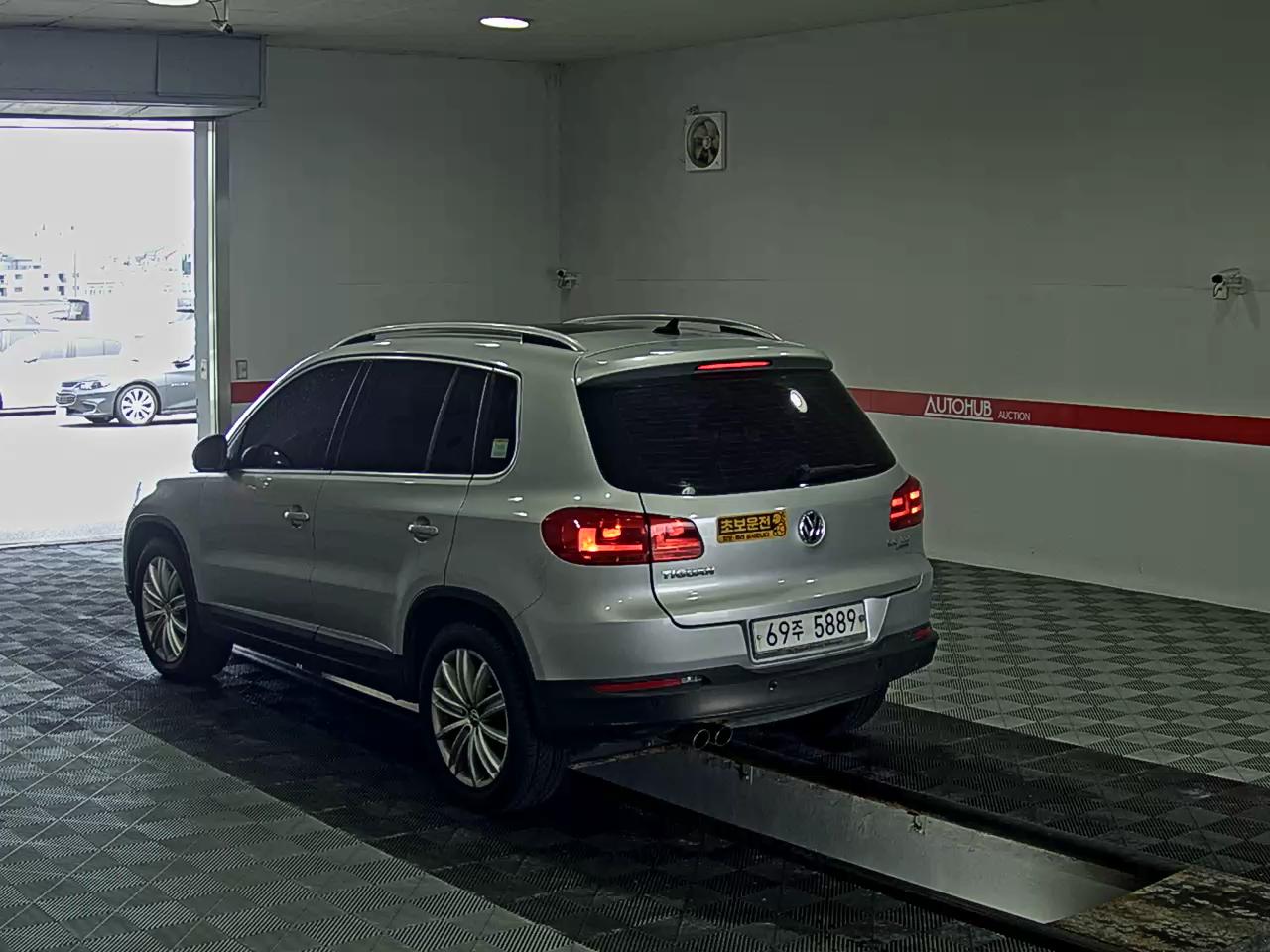 2012 - volkswagen tiguan