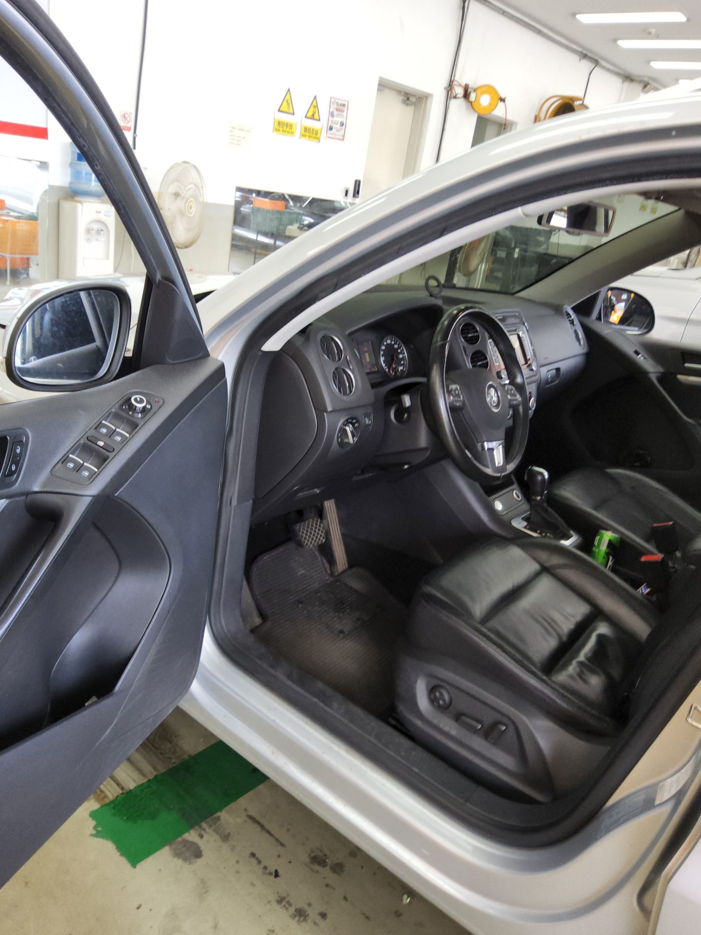2012 - volkswagen tiguan