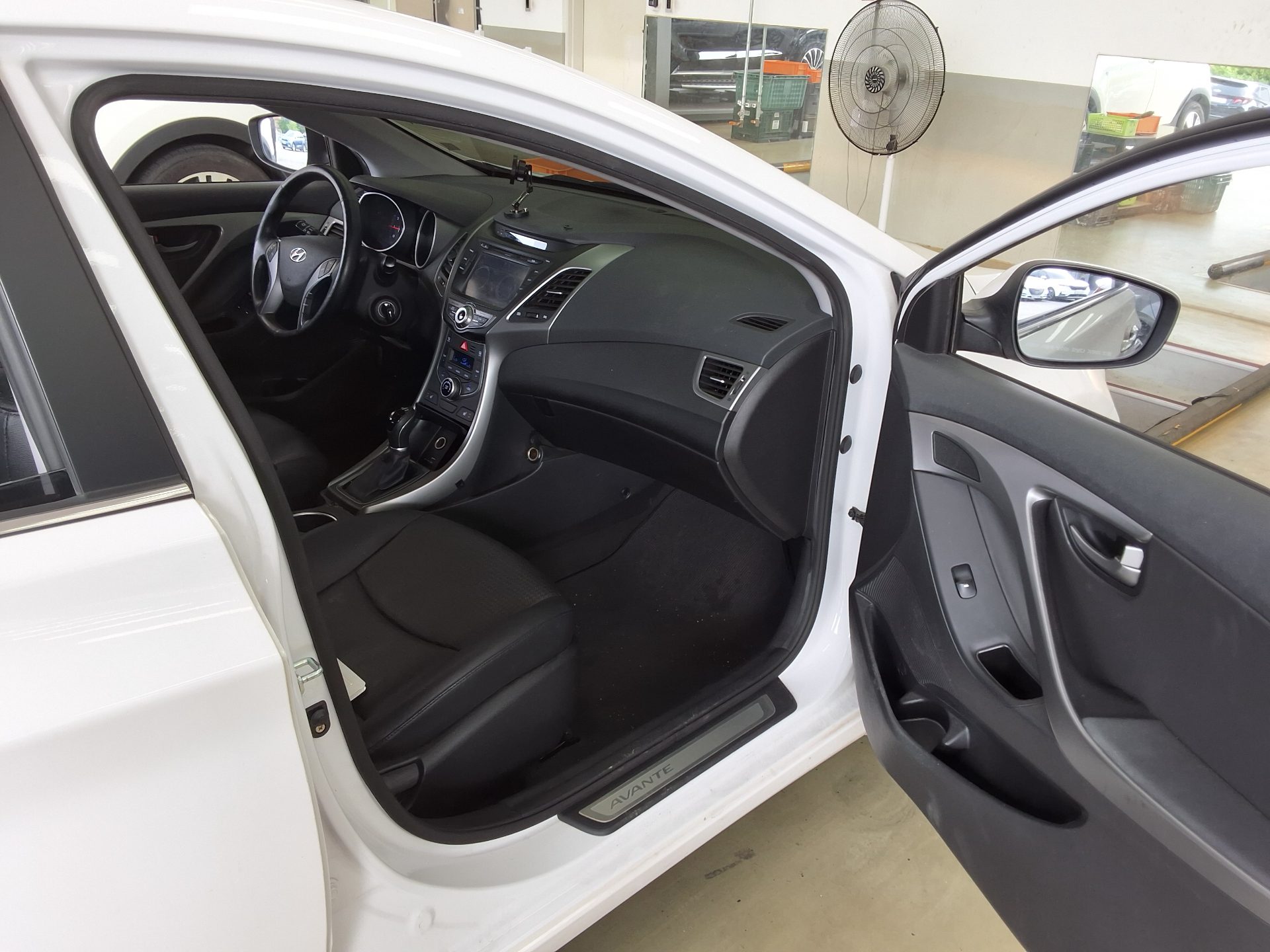 2016 - hyundai avante