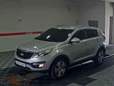 KIA SPORTAGE R