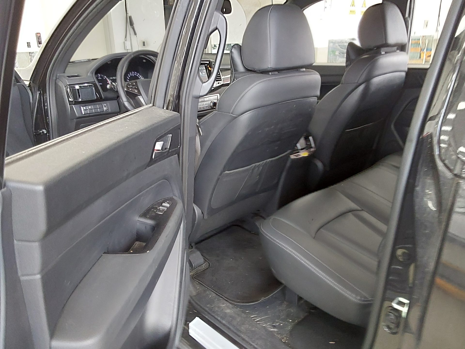 2021 - ssangyong rexton