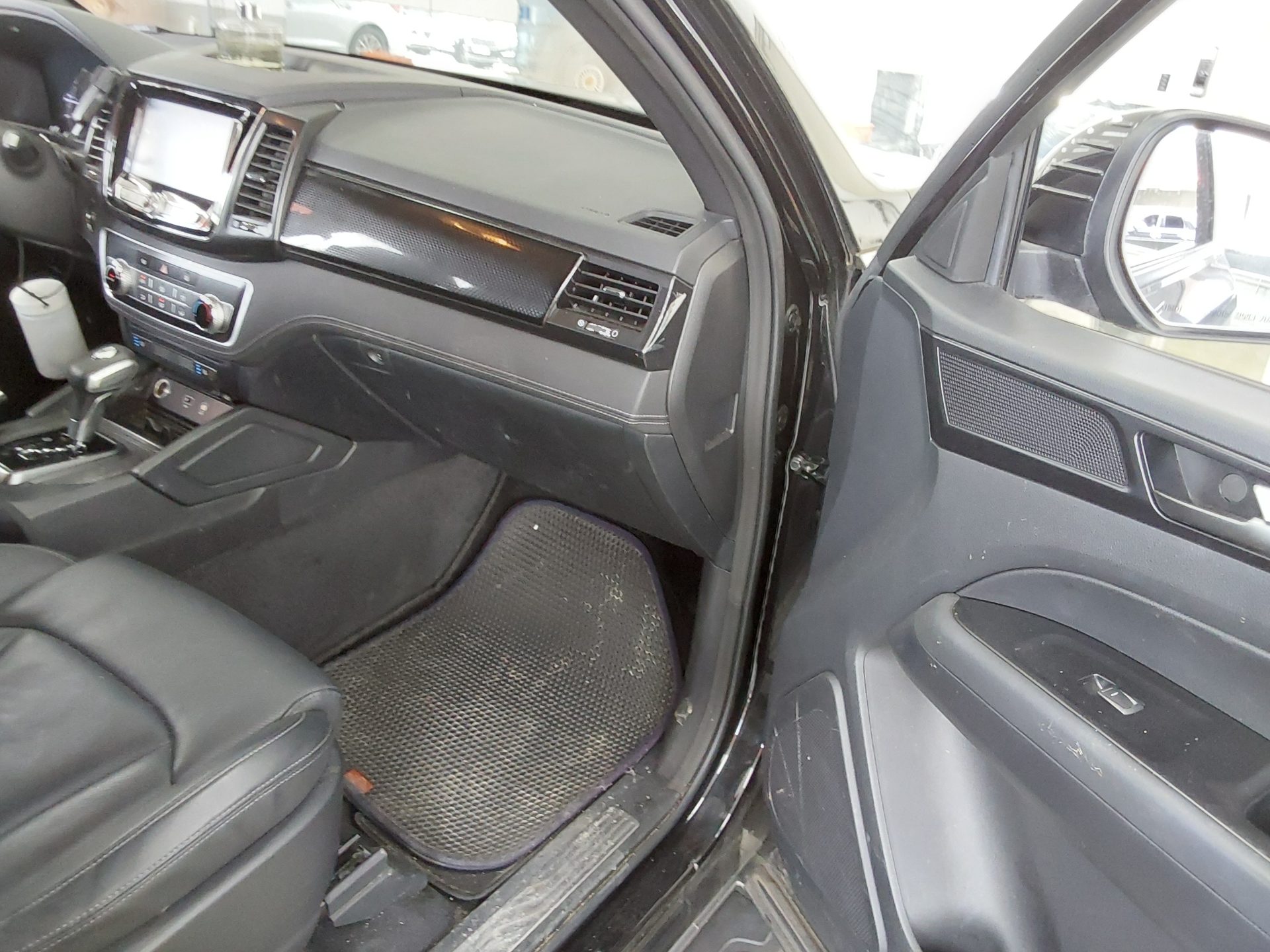 2021 - ssangyong rexton