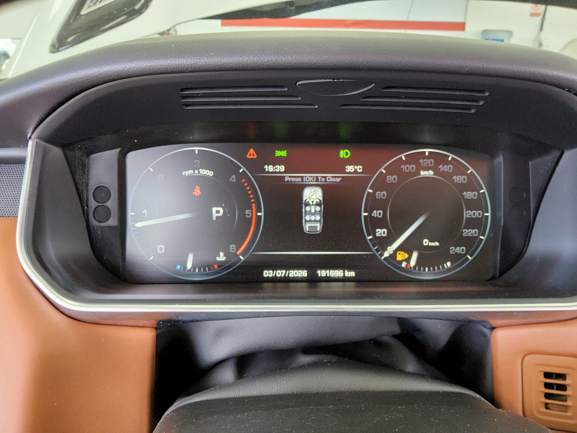 2016 - land rover range rover