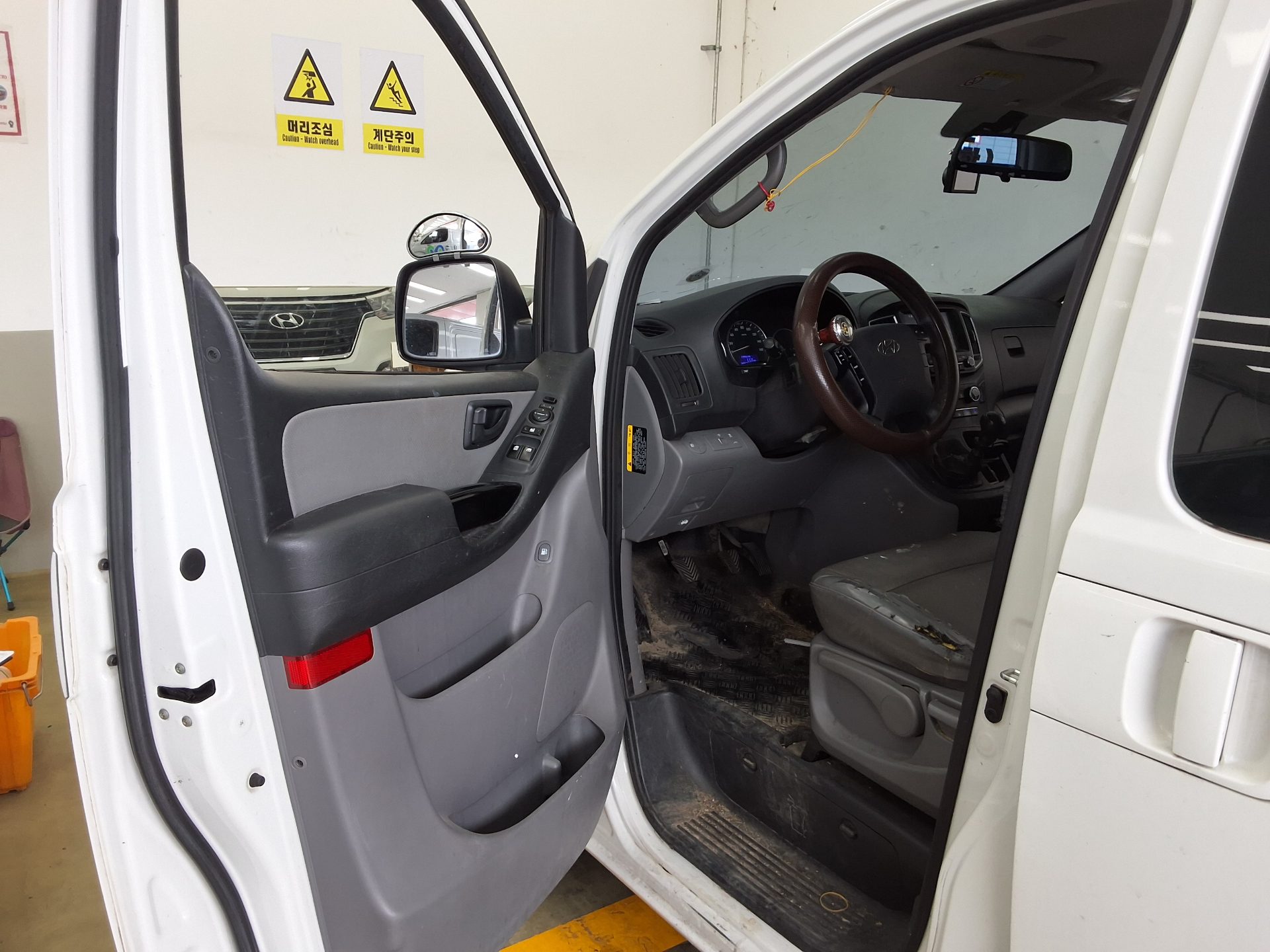 2019 - hyundai grand starex