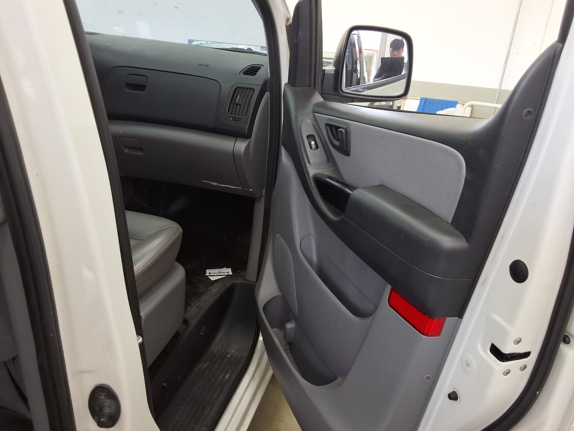 2019 - hyundai grand starex