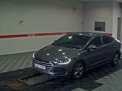 HYUNDAI AVANTE GDi