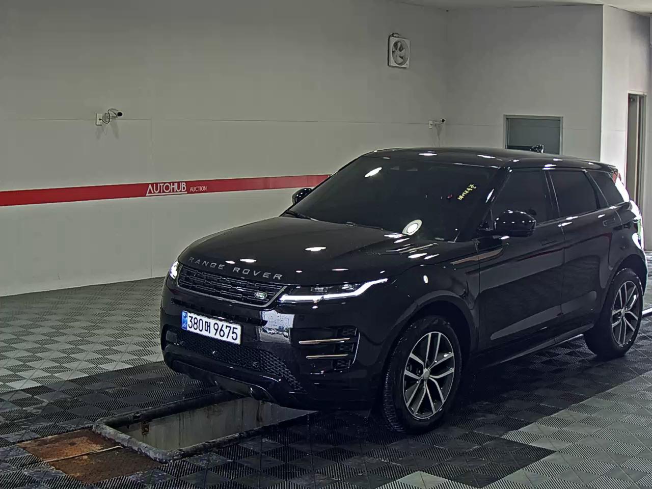 2025 - land rover range rover