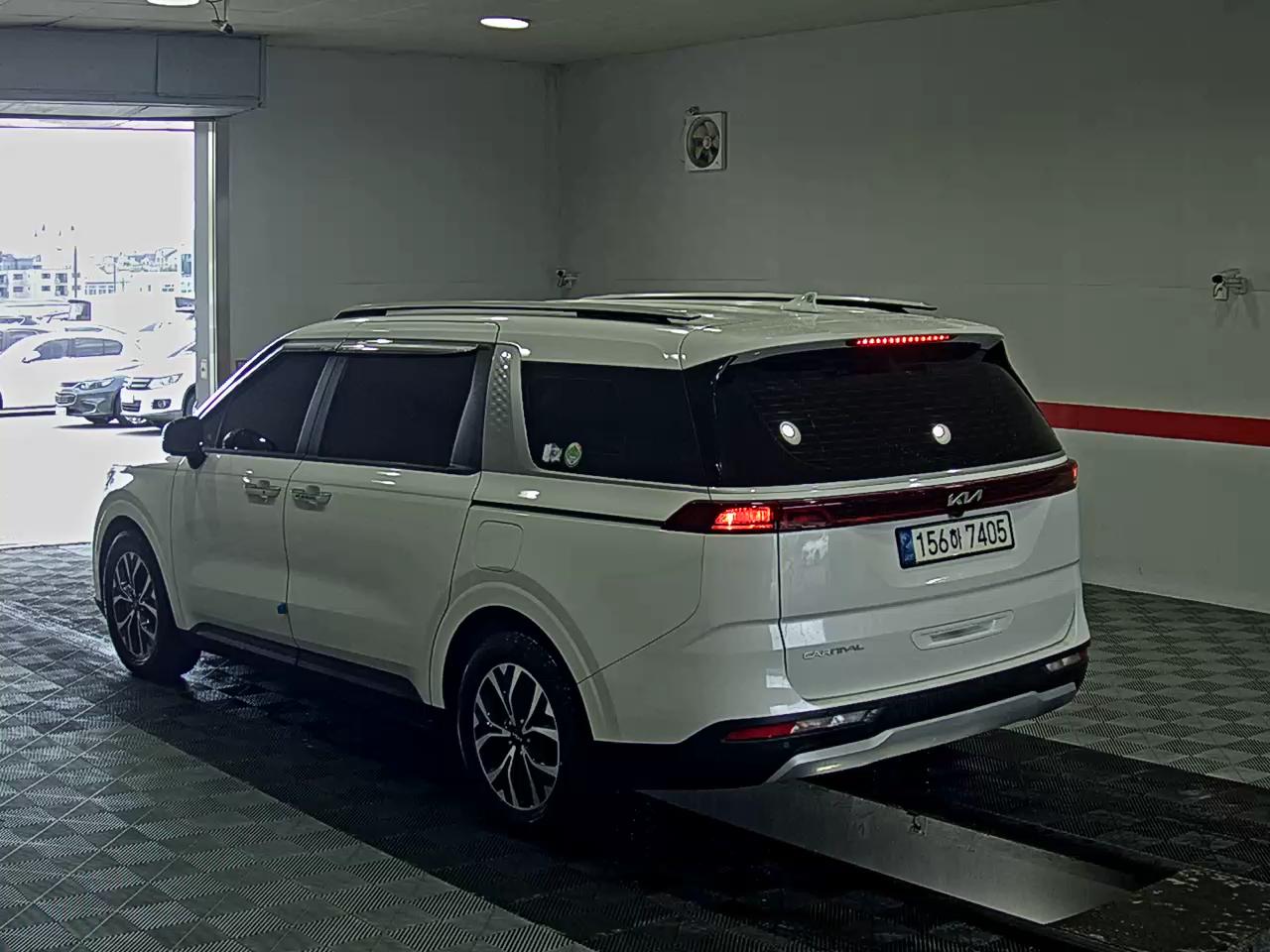 2023 - kia carnival