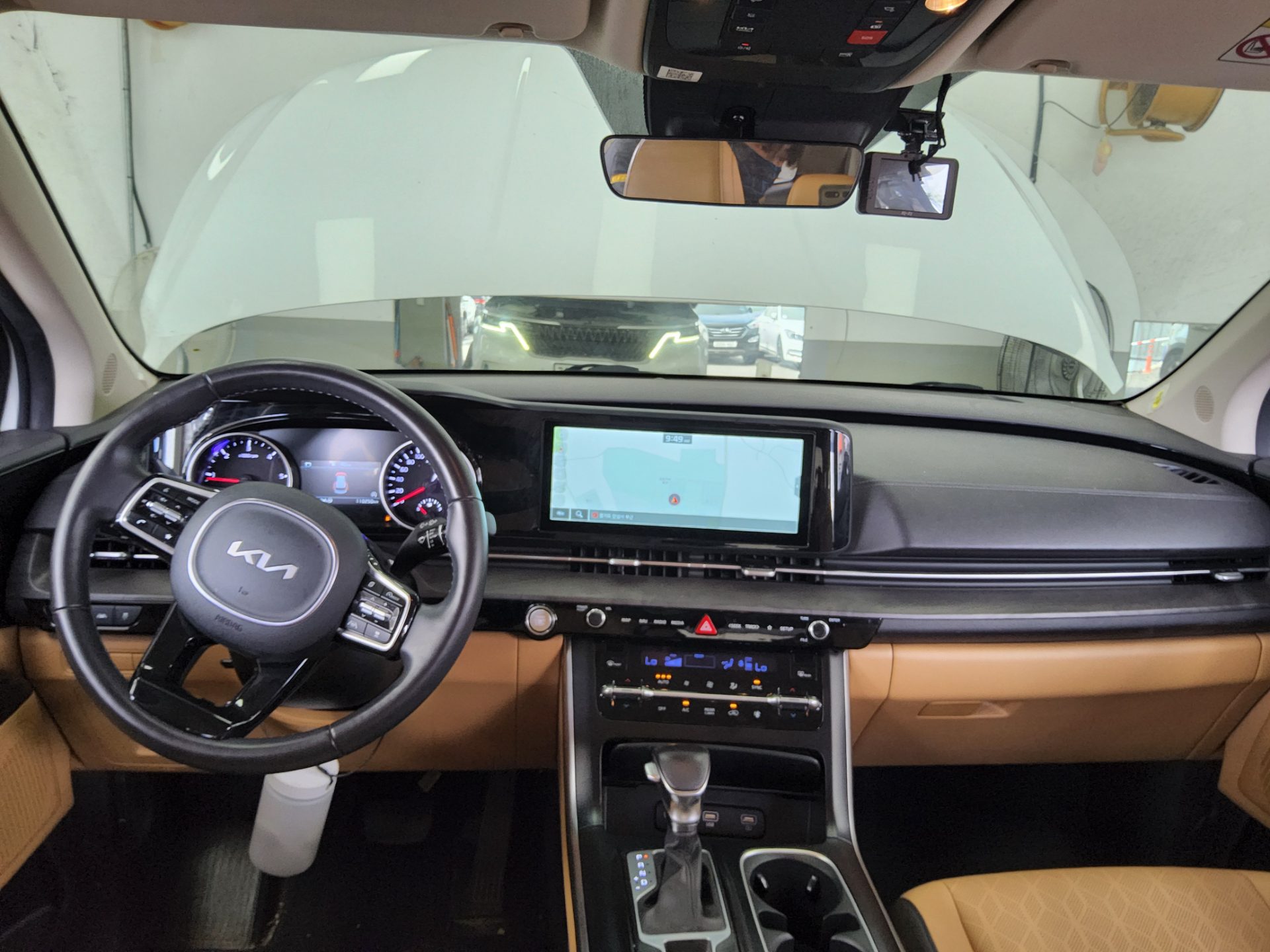 2023 - kia carnival