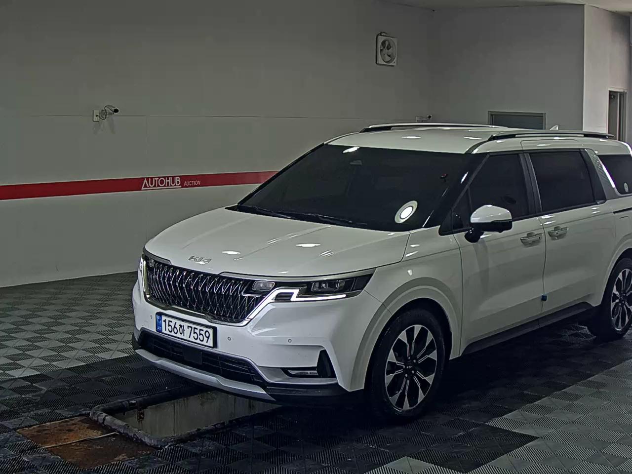 2023 - kia carnival