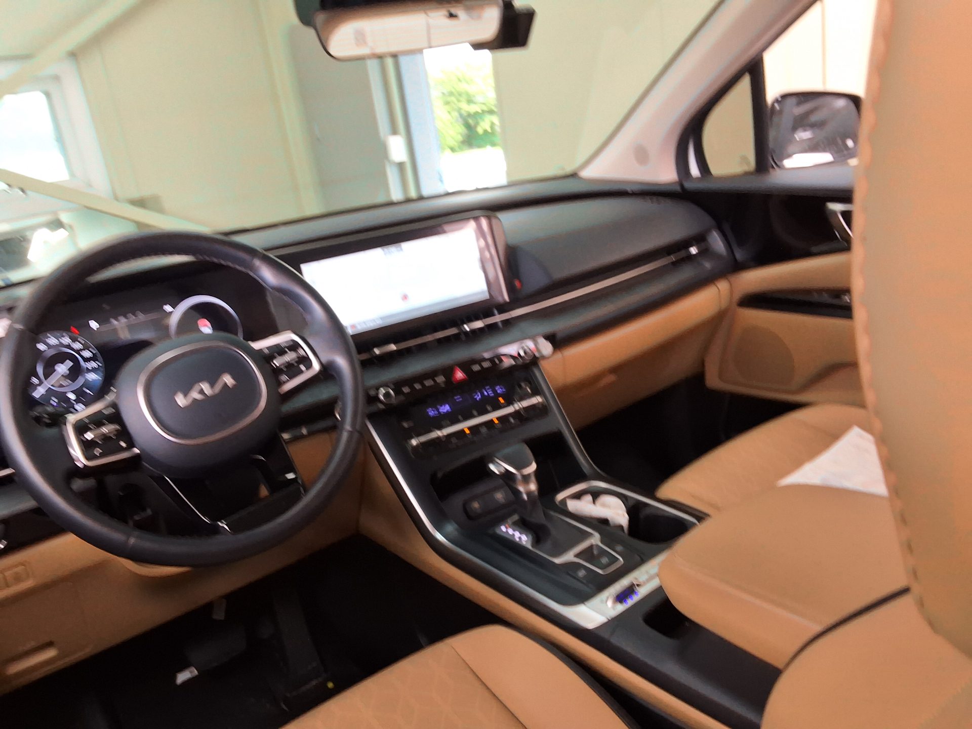 2023 - kia carnival