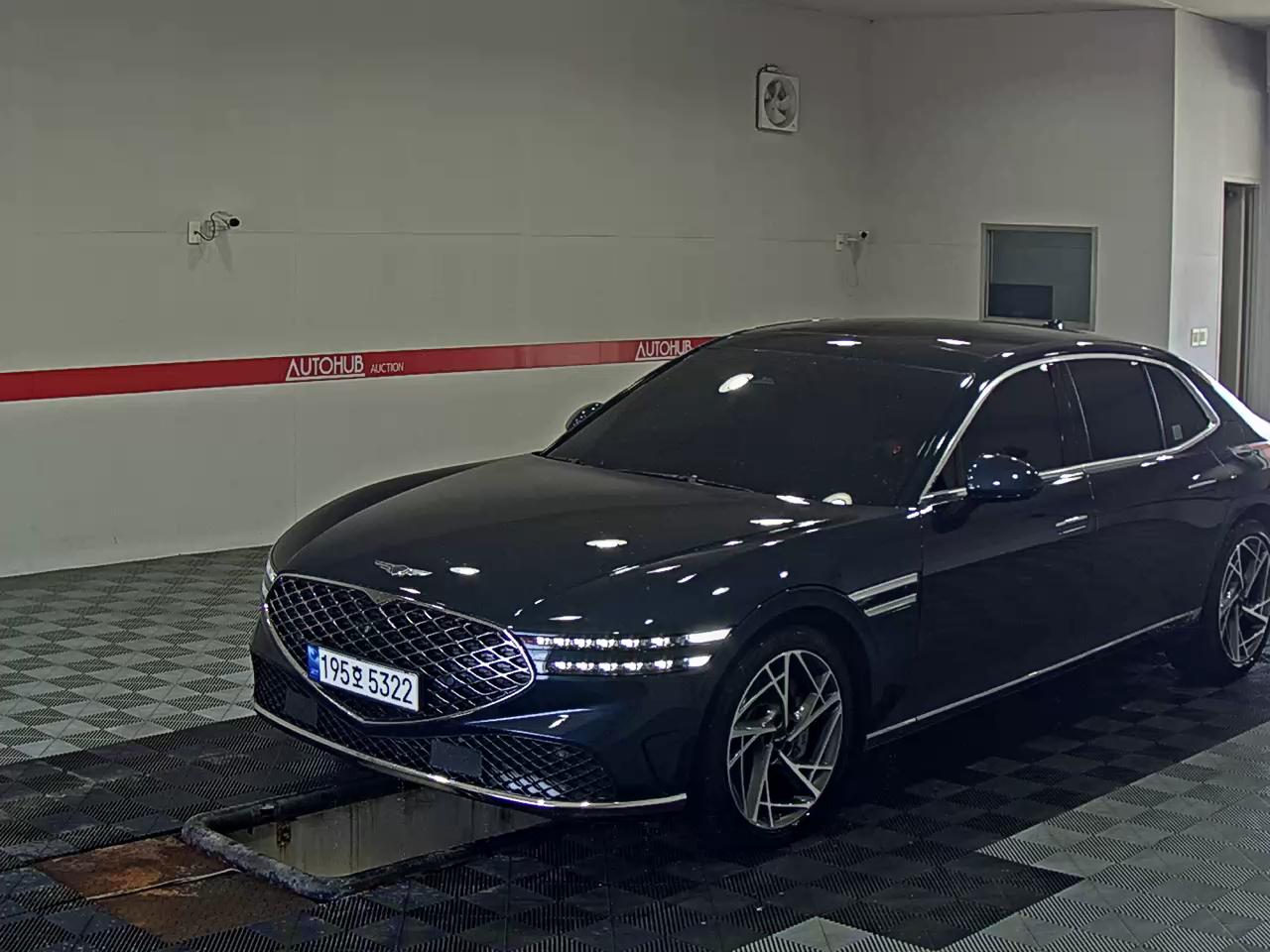 جينيسيس G90 2023 — صورة 1
