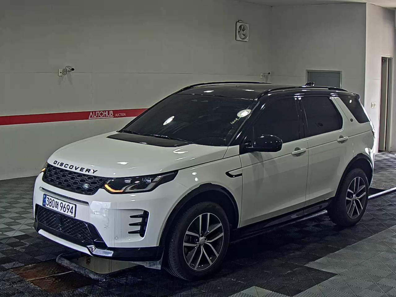2025 - land rover discovery