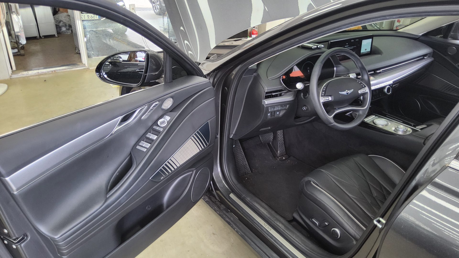2021 - genesis g80