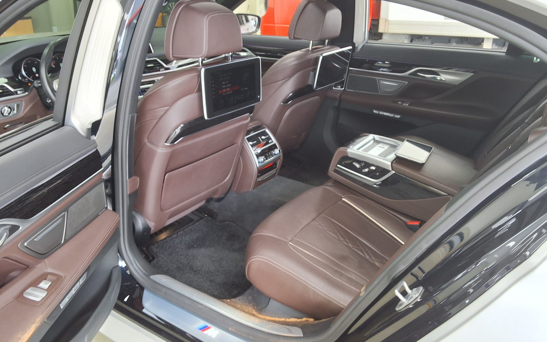 2018 - bmw m7