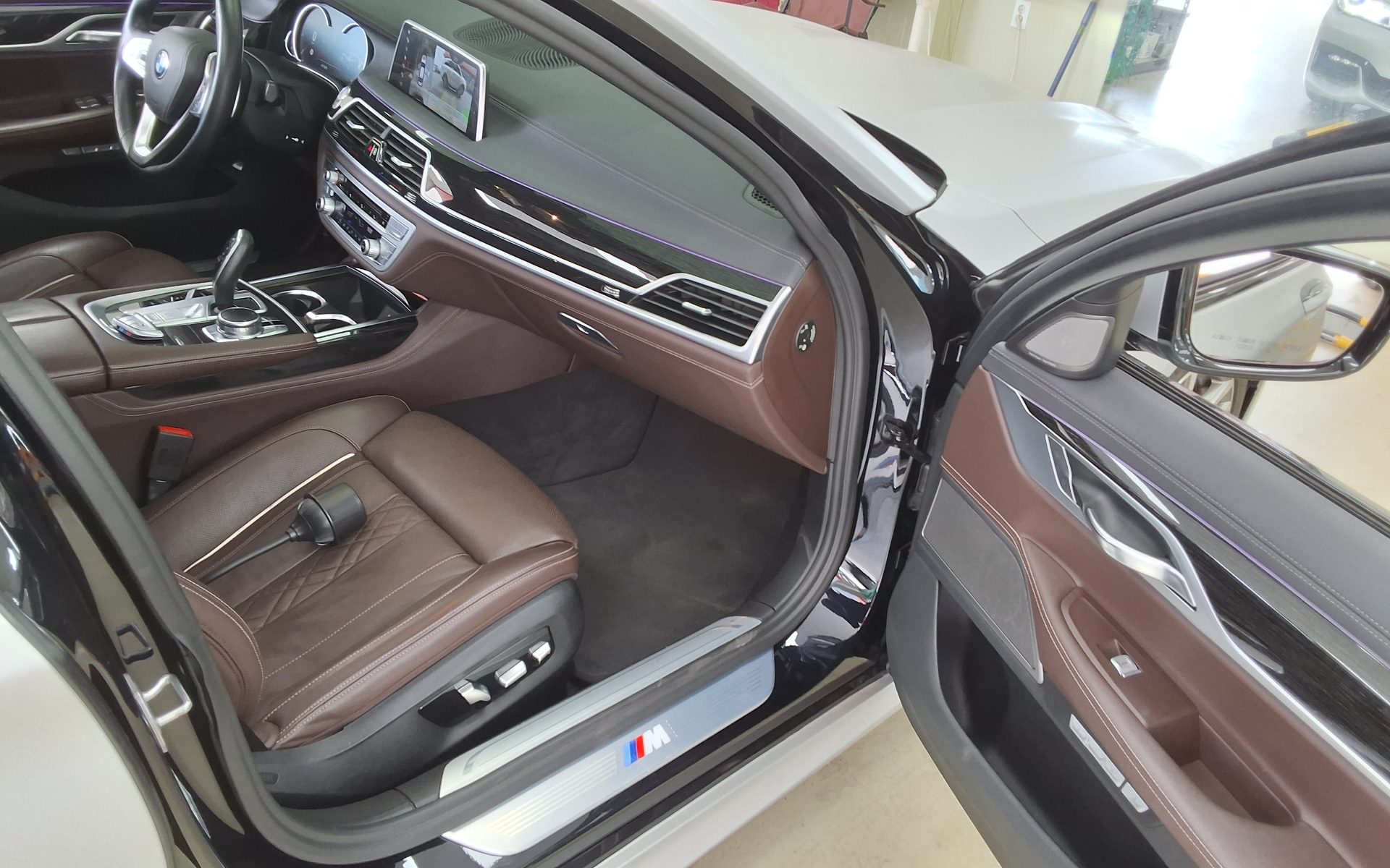 2018 - bmw m7