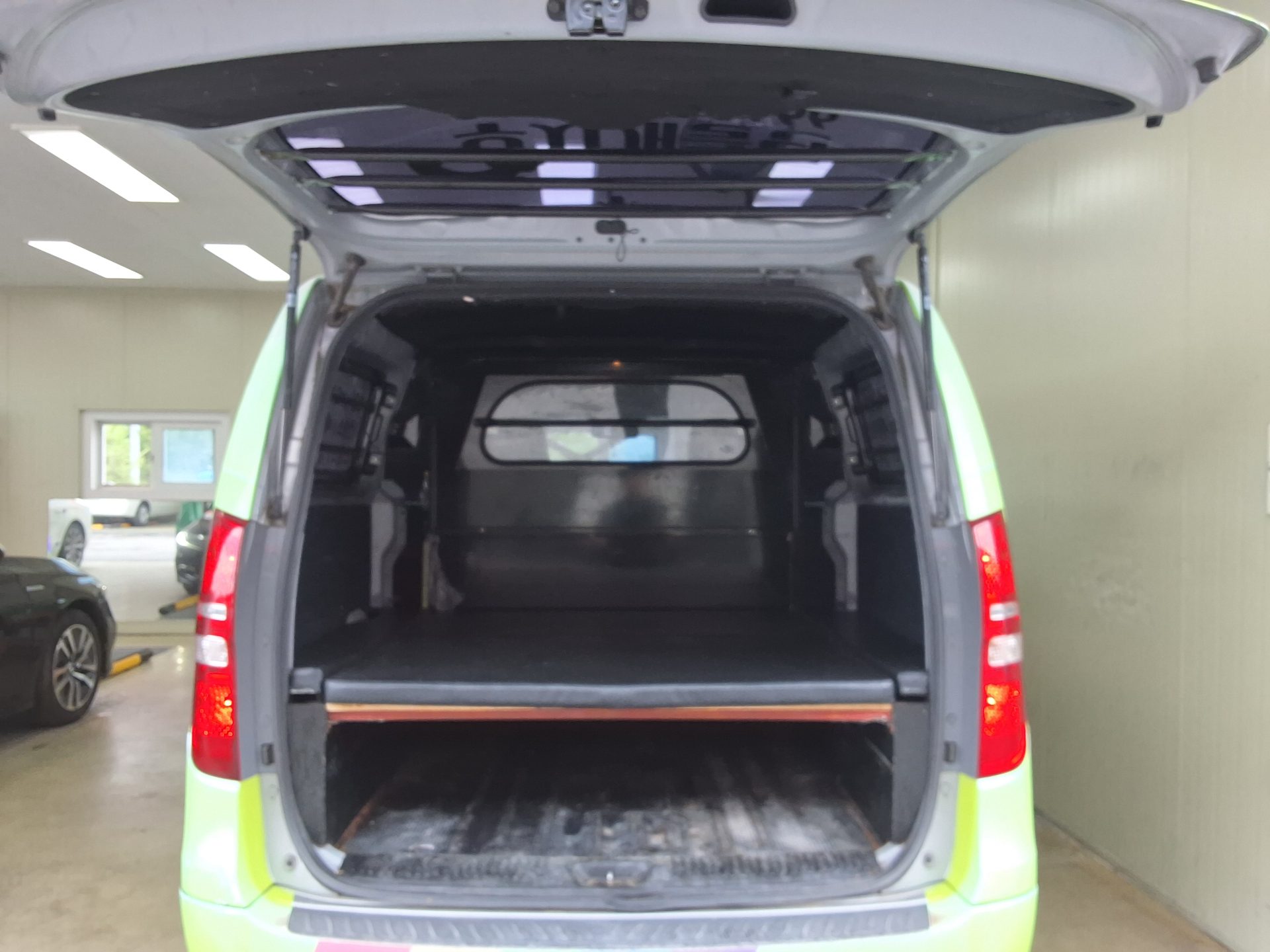 2019 - hyundai grand starex