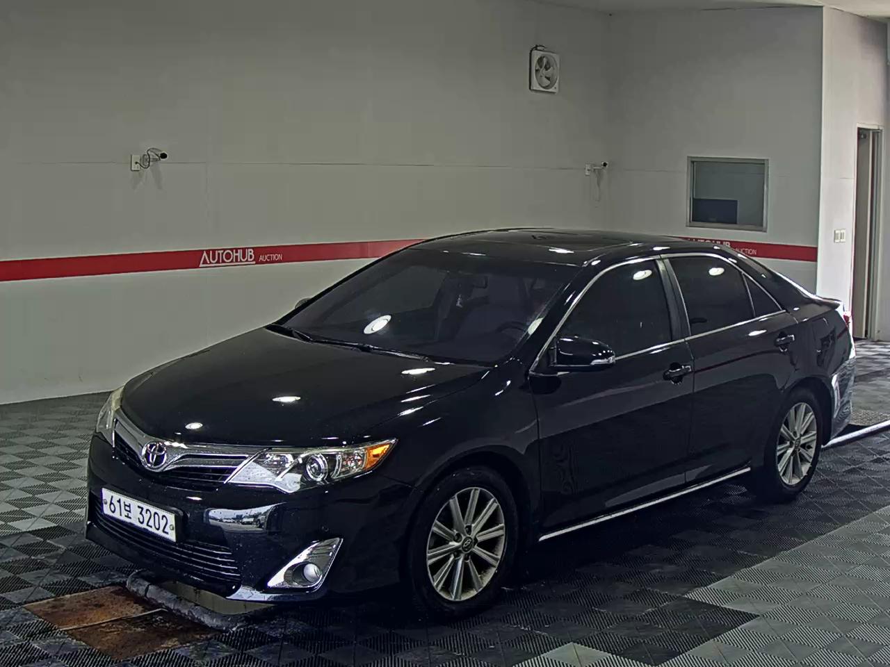 TOYOTA CAMRY (9TH GEN) XLE