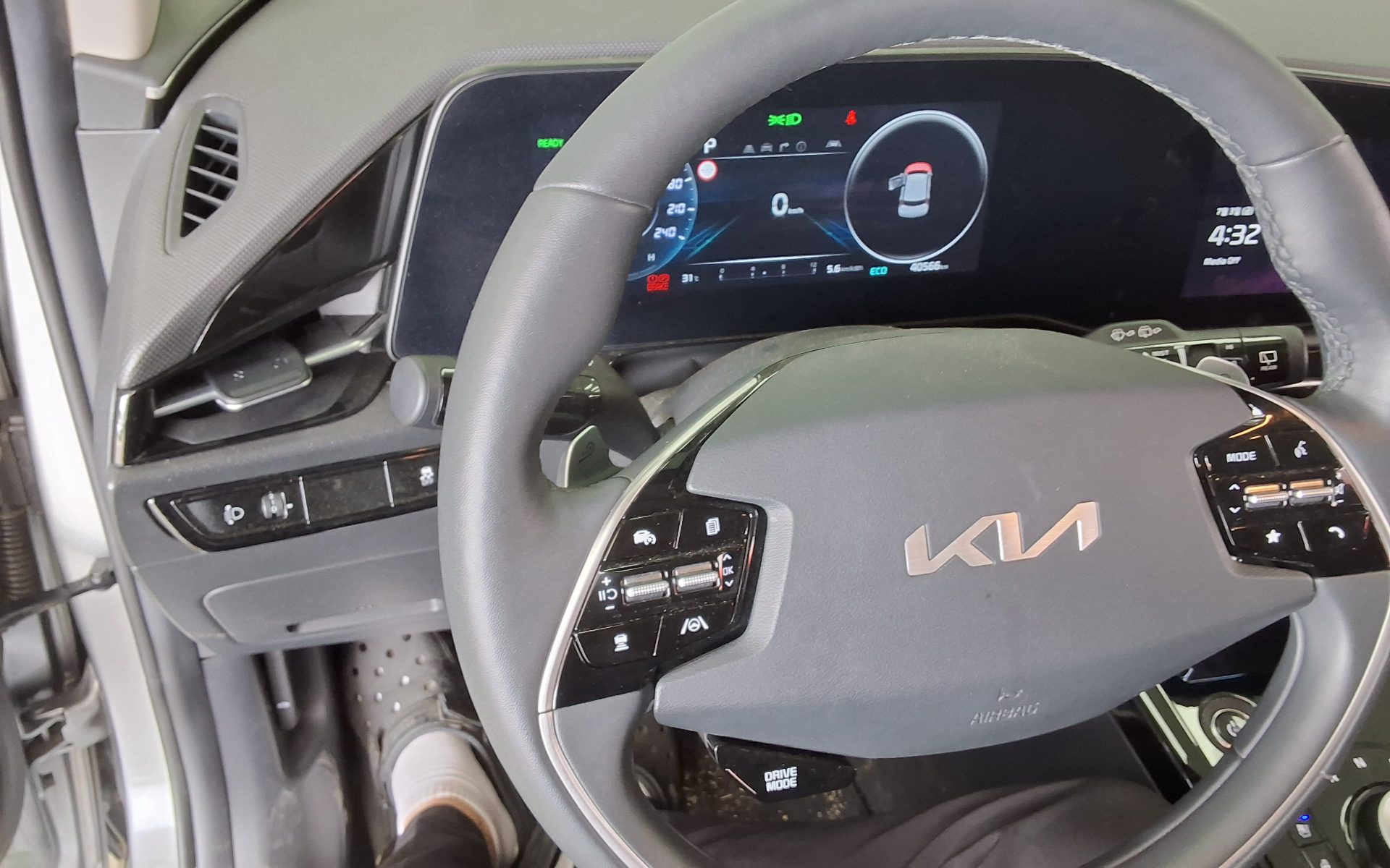 2024 - kia niro