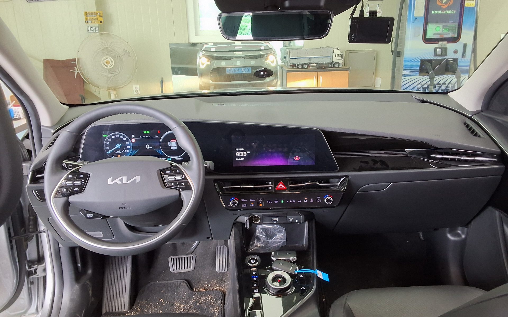 2024 - kia niro